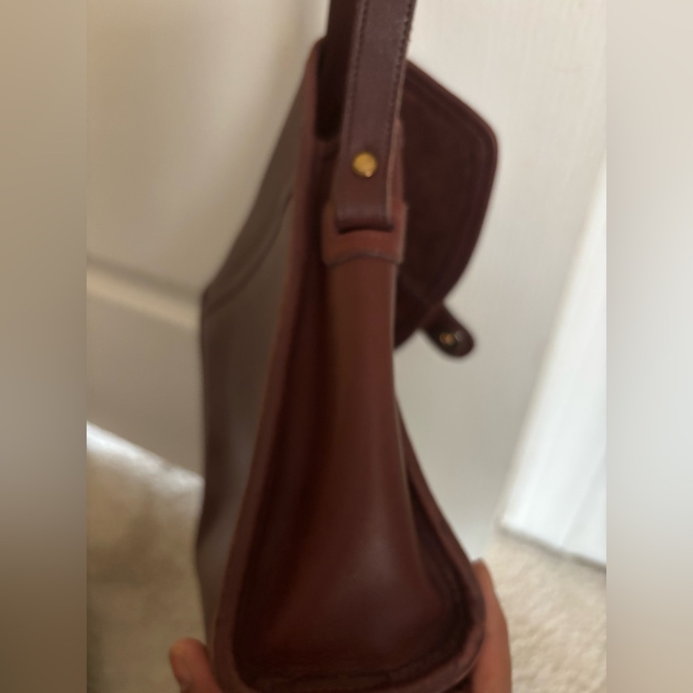 Coach Dark Brown Leather Shoulder Bag w/ long adjustbl strap - Picture 6 of 9